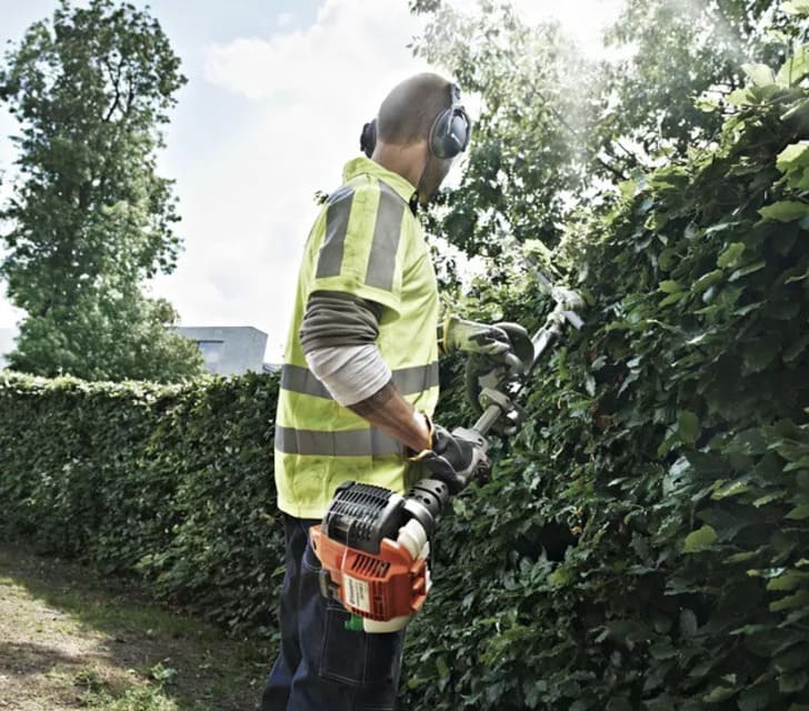 taille haie sur perche Husqvarna